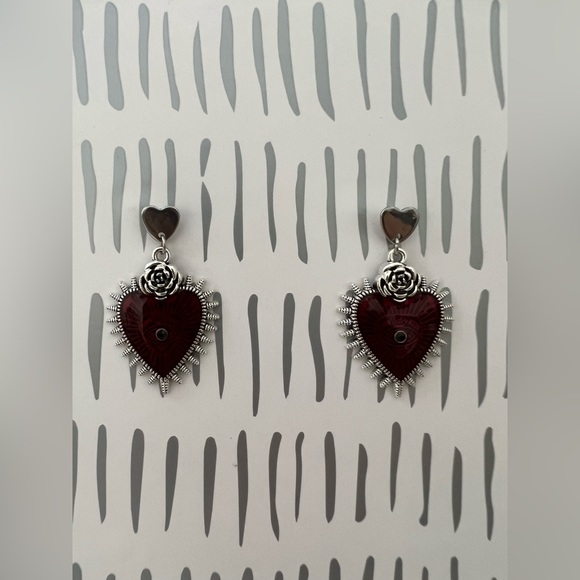 Elegant Evil Eye Heart Dangle Earrings - Dark Red Pattern Gothic Earrings - Picture 5 of 6